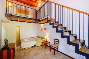 Apartment Overlooking Piombino Beach