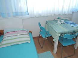 Studio for 3 People Near the sea