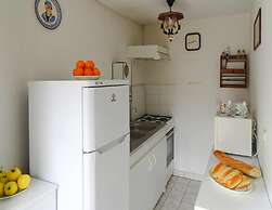 Holiday Home in Beautiful Breton Estate, Lanmodez
