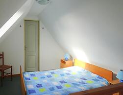Holiday Home in Beautiful Breton Estate, Lanmodez