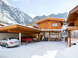 Cosy Holiday Home in Langenfeld