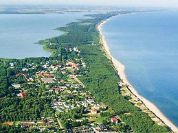 Comfortable Holiday Home With Terrace, Osieki