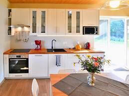 Comfortable Holiday Home With Terrace, Osieki