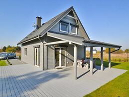 Comfortable Holiday Home With Terrace, Osieki