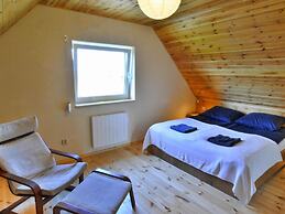Comfortable Holiday Home With Terrace, Osieki