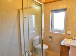 Comfortable Holiday Home With Terrace, Osieki