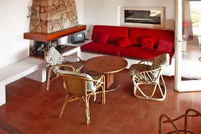 Terraced House in Costa Paradiso With Terrace