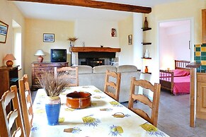 Charming Stone House With Shared Pool, Chambonas