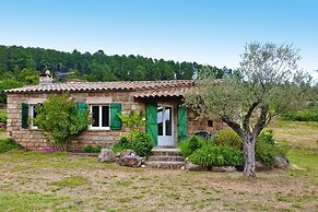 Charming Stone House With Shared Pool, Chambonas