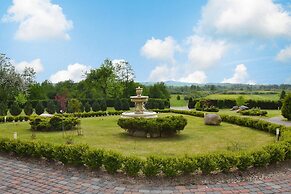 Holiday Villa With Nice Garden