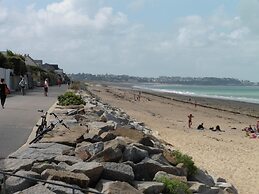 Holiday Home in Bricqueville sur Mer