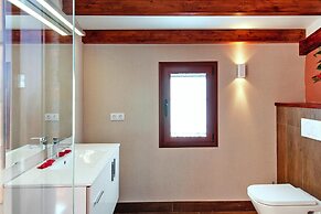 Villa Mansion Bandama With Pool in Santa Brigida