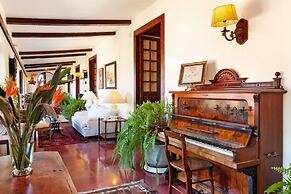 Villa Mansion Bandama With Pool in Santa Brigida