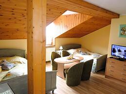 Comfortable Holiday Home for 12 People, Kolczewo