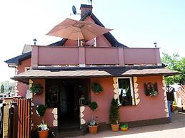 Comfortable Holiday Home for 12 People, Kolczewo