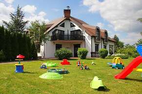 Large Holiday Villa With Pool, Brenna