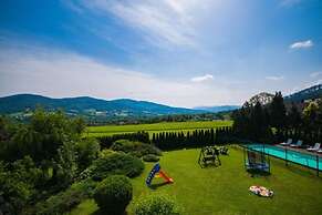 Large Holiday Villa With Pool, Brenna