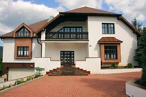 Large Holiday Villa With Pool, Brenna