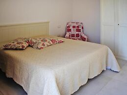 Spacious Holiday Home in Magazzini With Garden