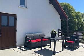 Holiday Spacious Modern Flat in Dabrowa