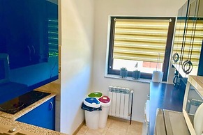 Holiday Spacious Modern Flat in Dabrowa