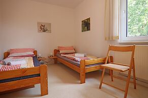 Ferienhaus mit Grosser Terrasse am Garder See