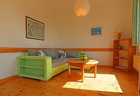 Ferienhaus mit Grosser Terrasse am Garder See