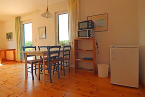 Ferienhaus mit Grosser Terrasse am Garder See