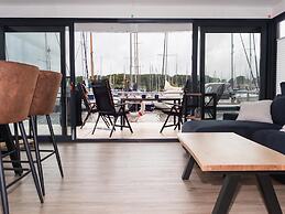 Hausboot in Boltenhagen