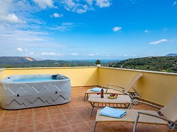 Charming Holiday Home in Maheri