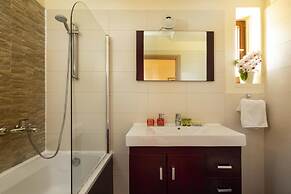 Charming Holiday Home in Maheri