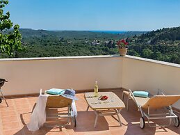 Charming Holiday Home in Maheri