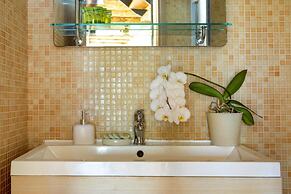 Charming Holiday Home in Maheri