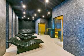 Aparthotel With Pools, Near the Sea, Kolobrzeg