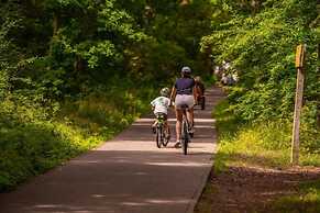 Aparthotel With Pools, Near the Sea, Kolobrzeg