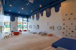 Aparthotel With Pools, Near the Sea, Kolobrzeg