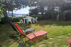 Holiday Home With sea Views, Tregarvan