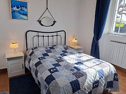 Charming Holiday Home in a top Location by the sea