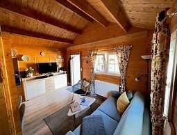 Wunderschones Blockbohlenhaus am Plauer See