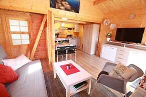 Wunderschoenes Blockbohlenhaus am Plauer See