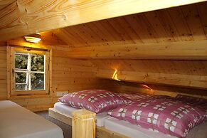 Wunderschoenes Blockbohlenhaus am Plauer See