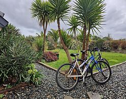 Palm Garden Holiday Home Near Coast, Pleubian