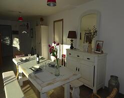 Palm Garden Holiday Home Near Coast, Pleubian