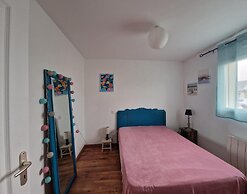 Palm Garden Holiday Home Near Coast, Pleubian