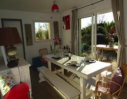 Palm Garden Holiday Home Near Coast, Pleubian
