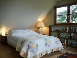 Wooden House, 300 m From the Coast, Plougasnou