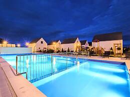 Luxury Holiday Home in Rogowo With Pool