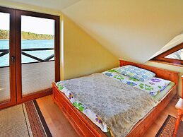 Holiday Home by the Lake, Private Garden, Rosnowo
