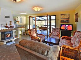 Holiday Home by the Lake, Private Garden, Rosnowo