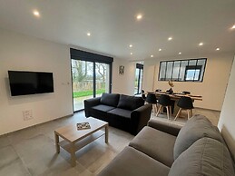 Premium Holiday Home Close to the Coast